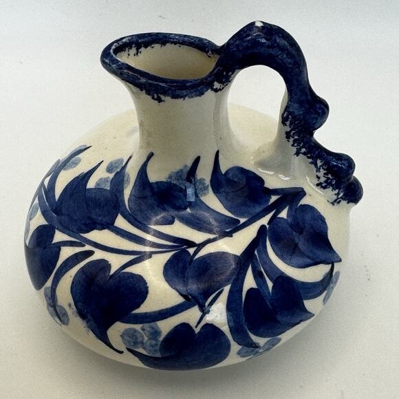 Blue and White Painted Floral Pitcher -‎ Decanter Vase Decor Vintage - Picture 2 of 6
